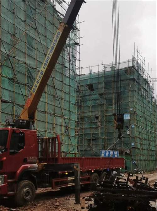 高密市“慢工细活”—— 吊车的 “微动控制” 技术