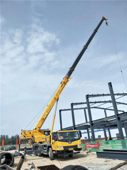 高密市超高层建筑钢结构吊装案例